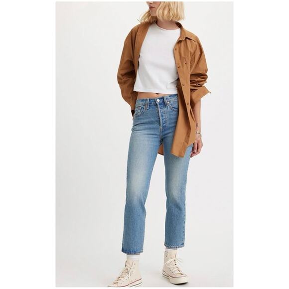 Levi’s Women’s Sz 32 High Rise Wedgie Jeans Straight Leg Medium Wash Denim - Picture 1 of 14